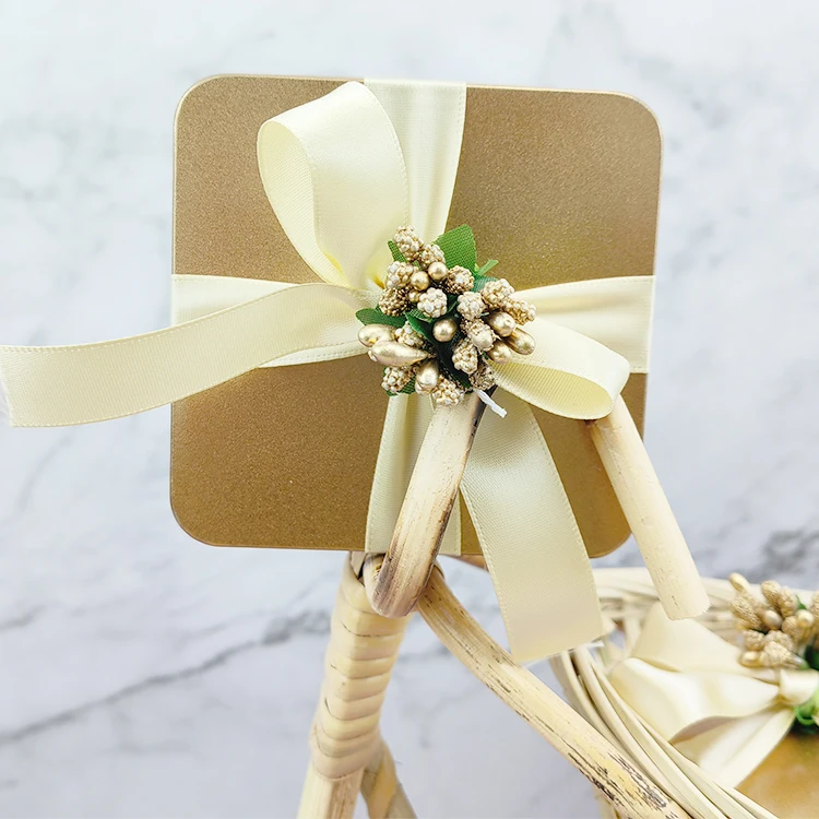 Wedding valentine top and bottom tin container box heart shaped metal tin can packaging