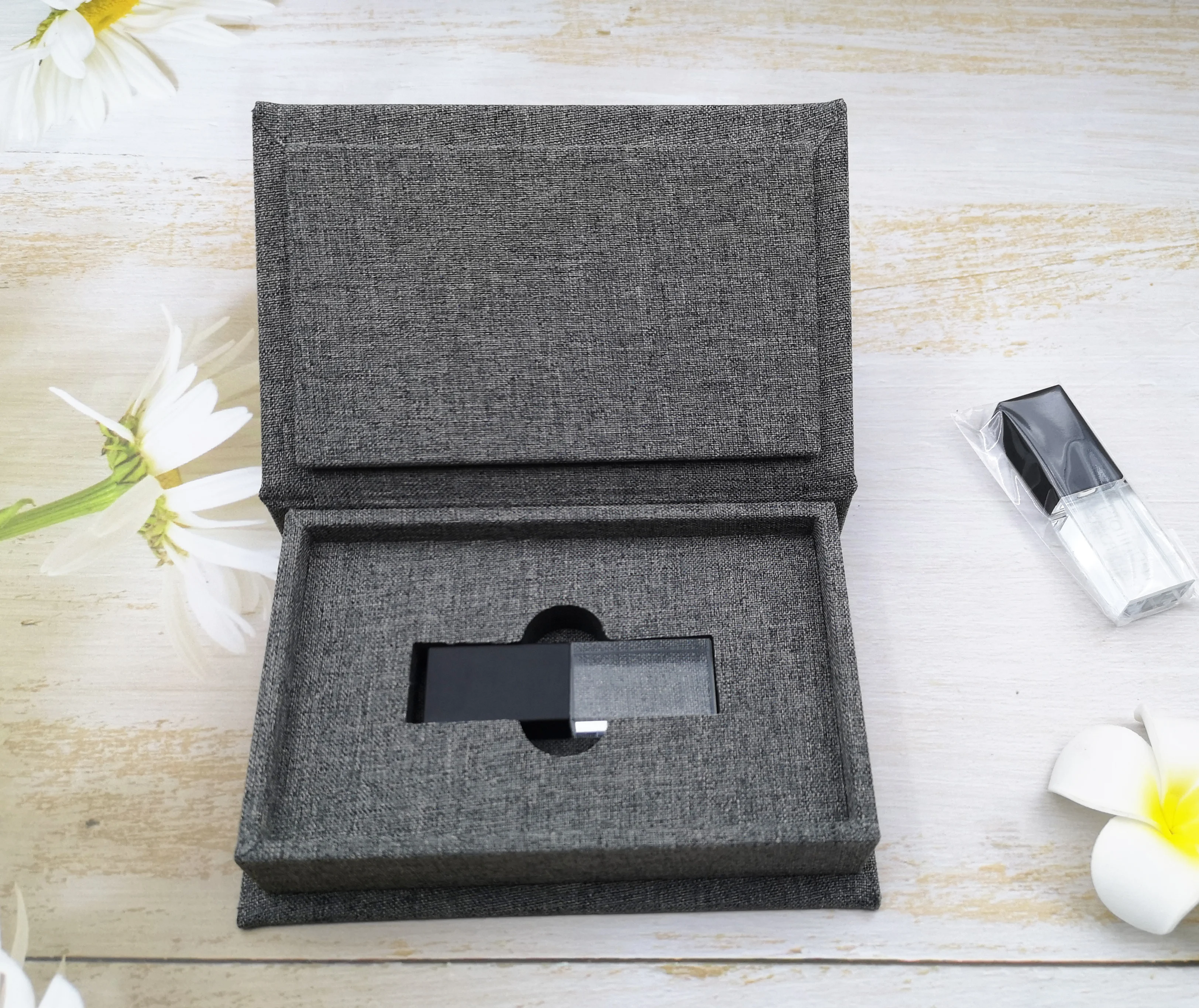 OEM Book Shape Special Paper Wedding Foto USB Linen Box  Gift Photograph Presentation Gift Box Crystal USB Flash Drives Boxs