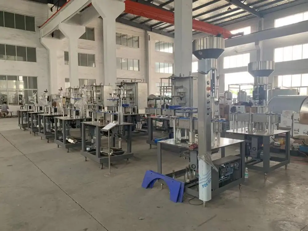 Automatic Champagne sparkling wine cork capping machine