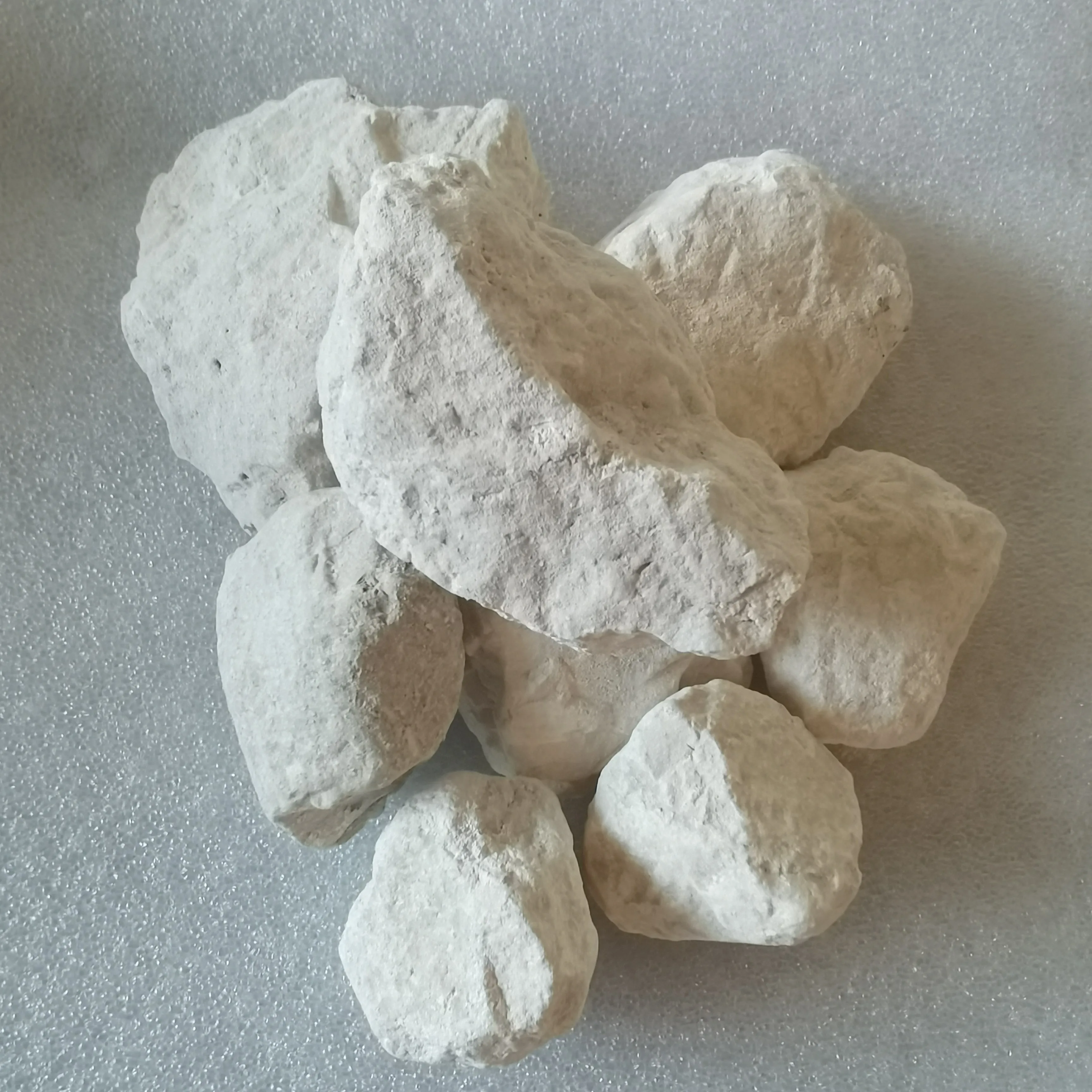 Light burned dolomite for iron and steel works