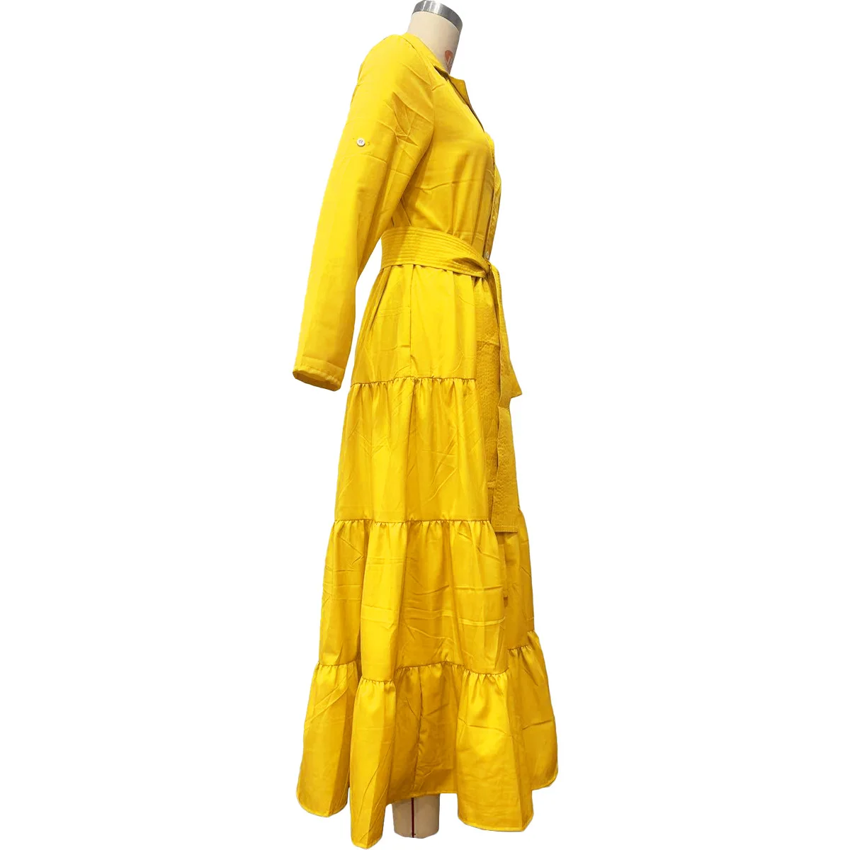 2023 однобортное длинное платье макси с поясом на пуговицах и оборками