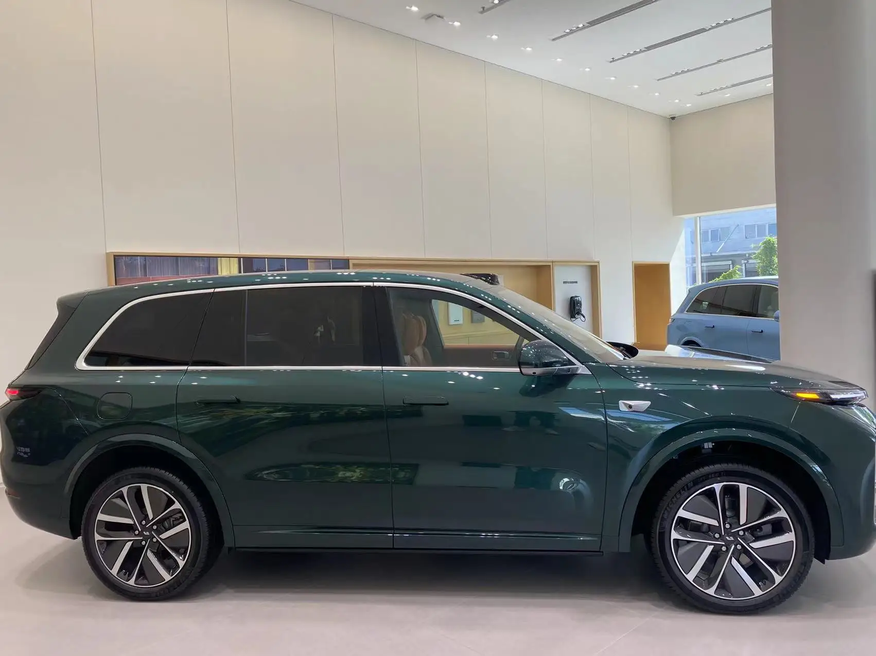 Li Xiang Auto L 9 роскошный электрический автомобиль большой внедорожник Lixiang L9 Pro Max Новый энергетический для продажи