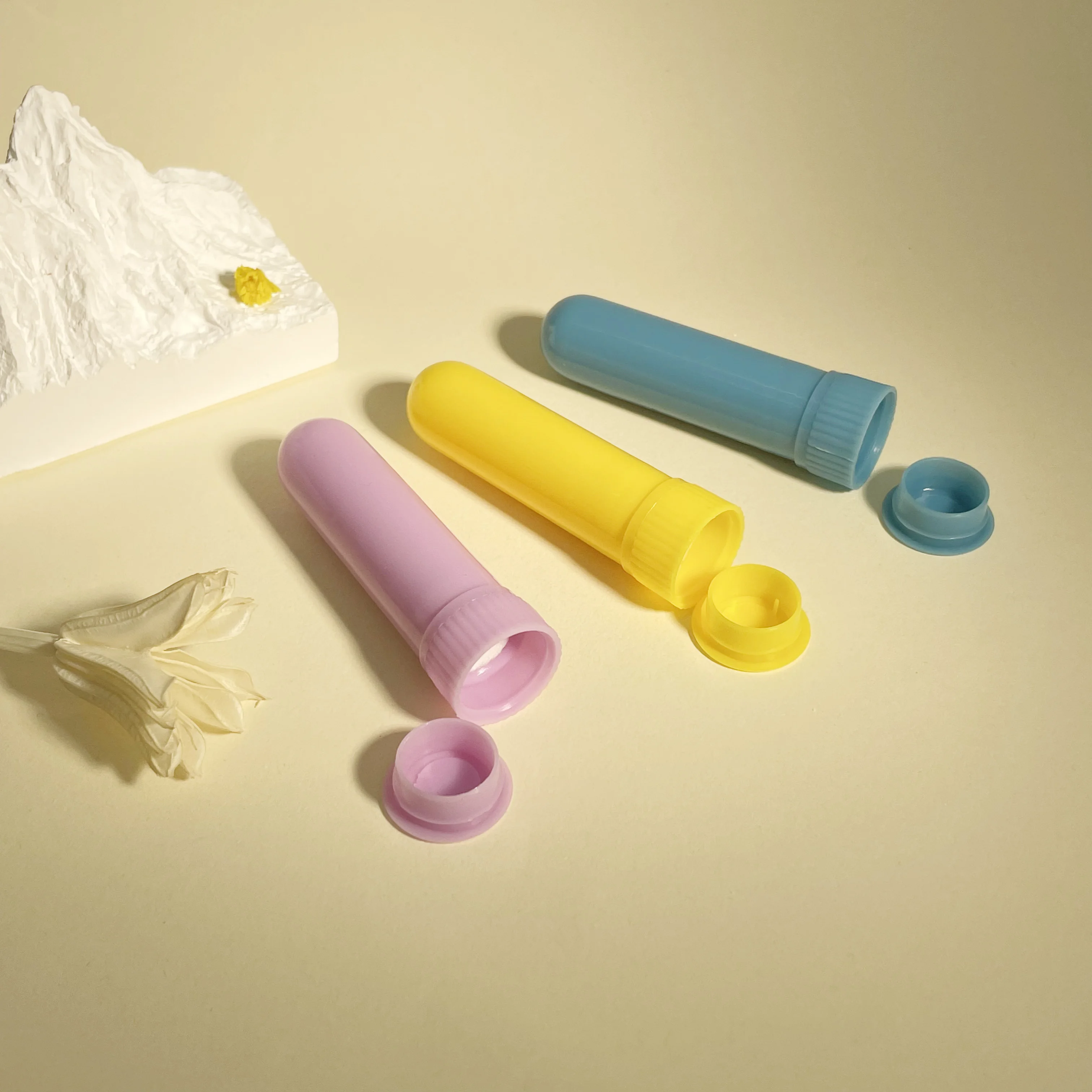 Colorful Plastic Inhaler Stick Essential Oil Aromatherapy Nasal Inhaler Tubes with High Quality Cotton Wick Nasal Inhaler Stick