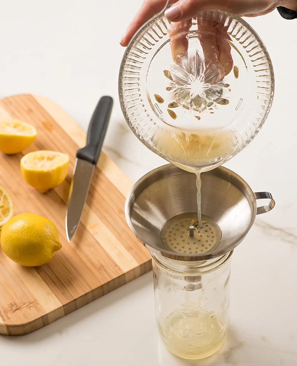 Chinese Manufacture Metal Stainless steel Funnel With Filter Strainer For Home And Kitchen