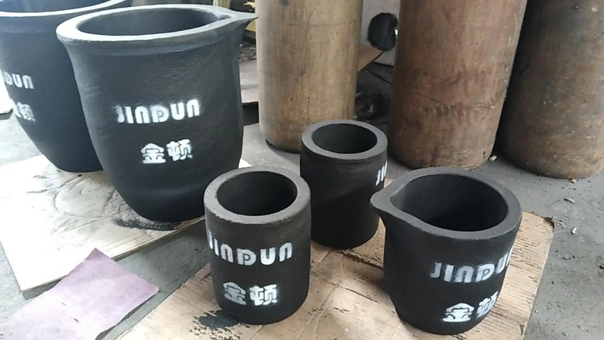 JINDUN SiC Graphite Crucibles For Melting Aluminum Graphite Products With Isostatic Pressure