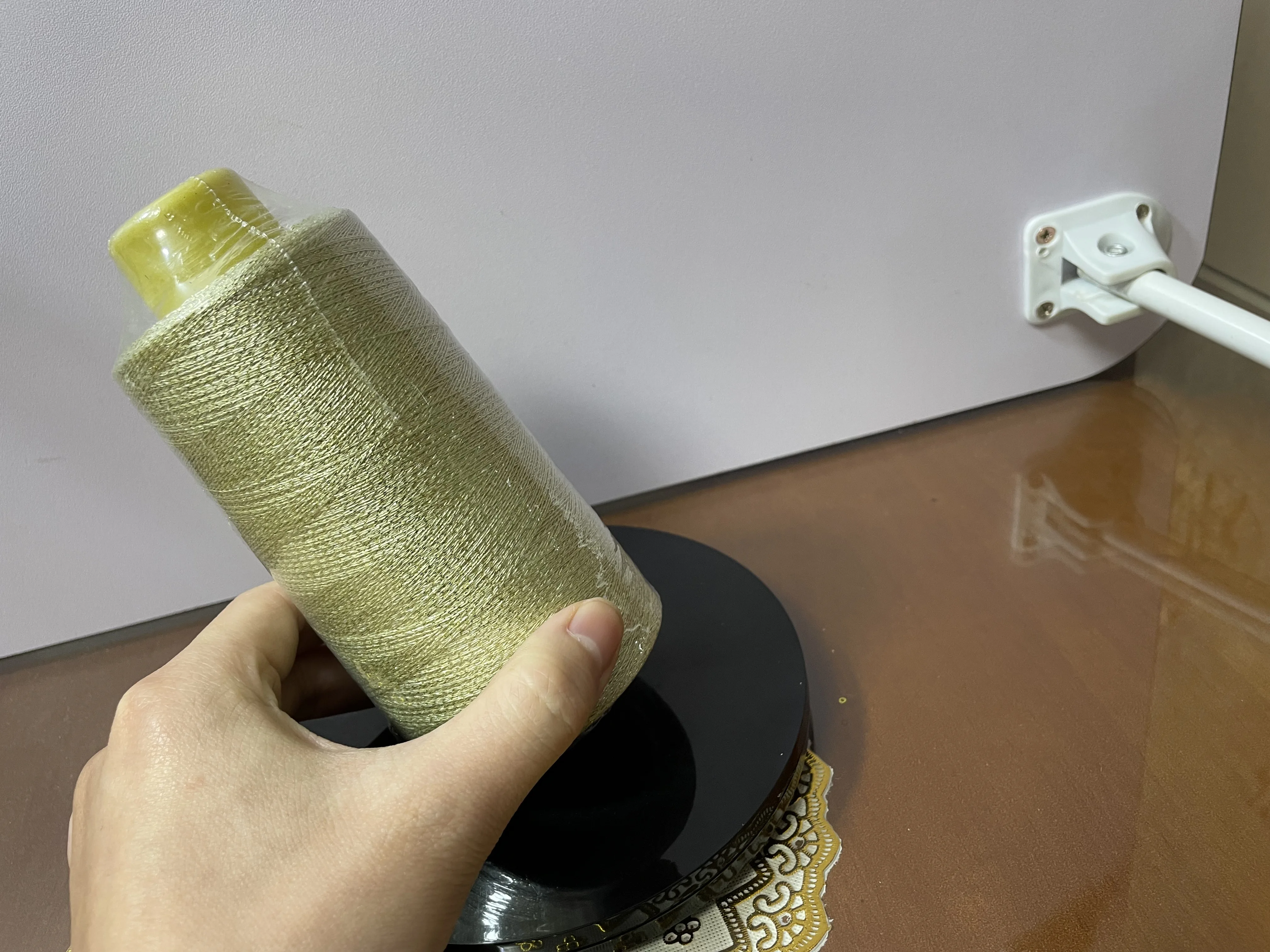 China Factory metallic tshirt yarn polyester twisted colored plush dty yarn for knitting
