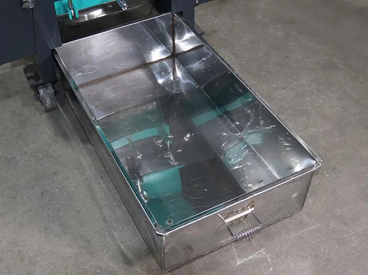 Chinese Distributors Flake Blade Recycling Waste Plastic Crusher/Pet Bottle Granulator