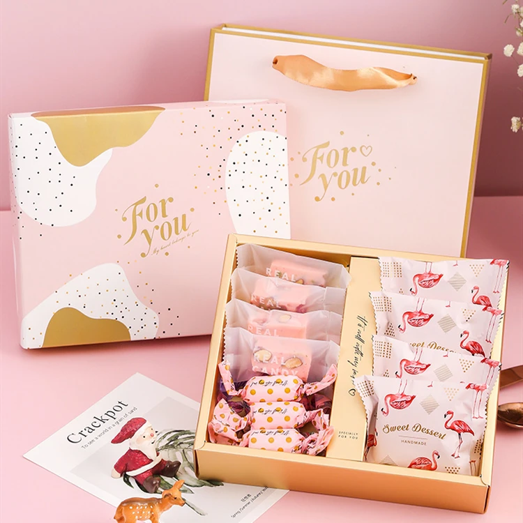 6X6X6 Colored Chocolate Keepsake Gift Decorative Hollow Book Shaped Baby Boxes Shaped Wholesale