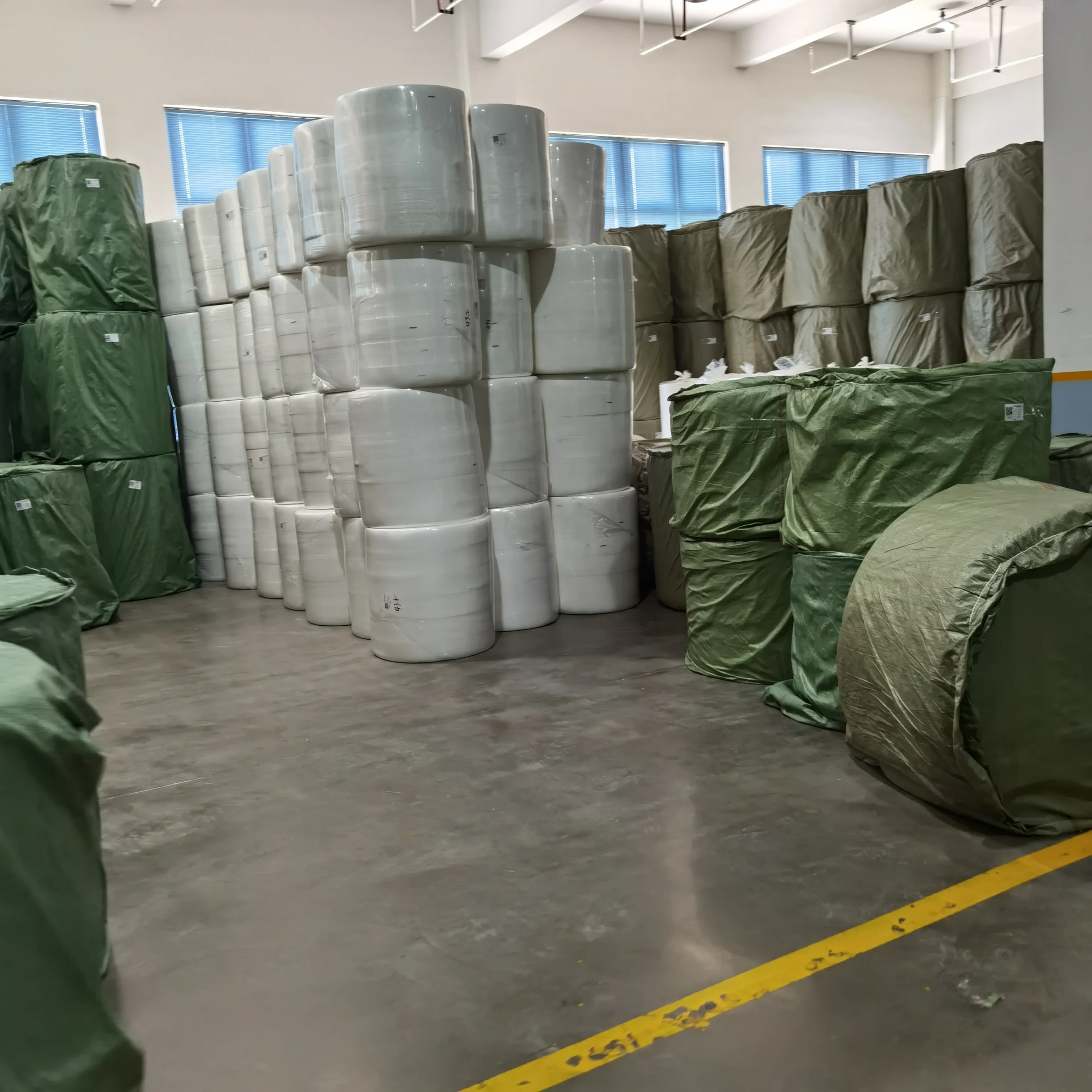 Rayon Wood Pulp Spunlance Non woven Parallel Cross Pearl Spunlace Nonwoven Fabric  for Washcloth Jumbo Rolls