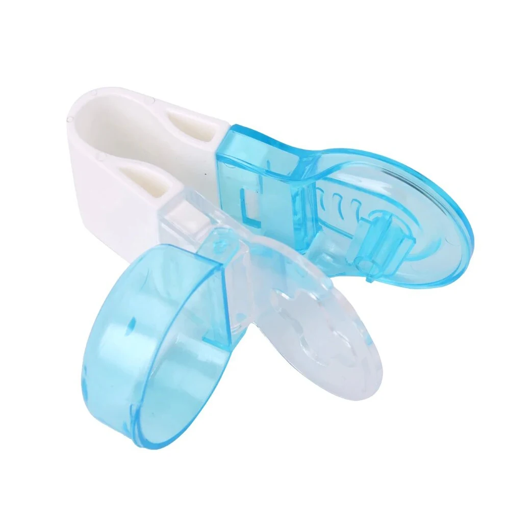 Wholesale mini promotional plastic multifunction round chinese tablet cutter medicine cutter portable pill cutter and crusher