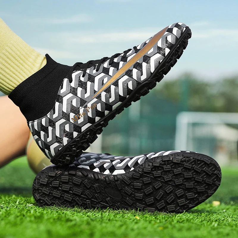 New football shoes size 35-47 cleats MG TF artificial turf natural grass soccer shoes for men