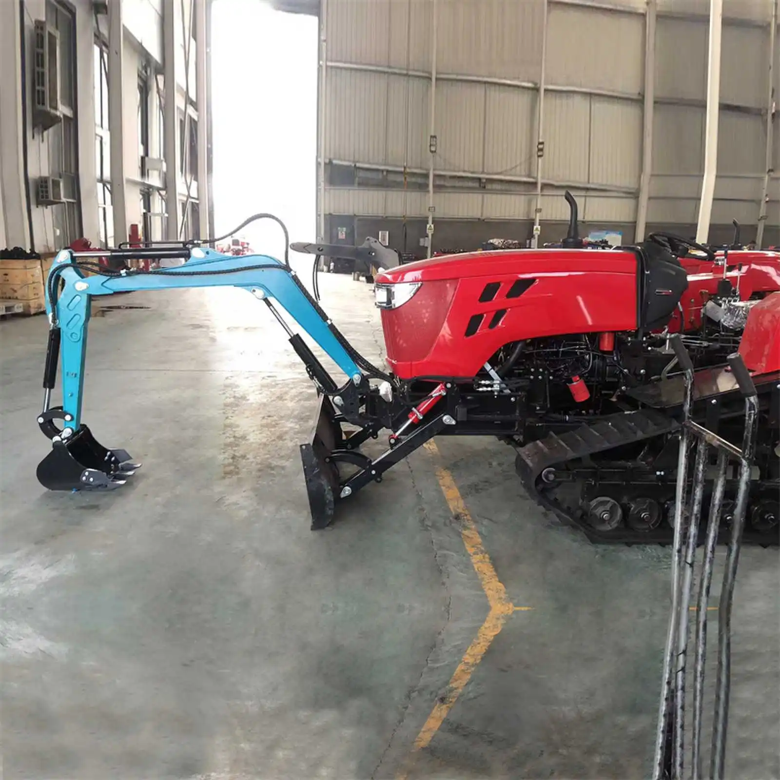 Agriculture 25hp Rotary Tractor Multifunctional Crawler Rotary Tiller With Free Attachments