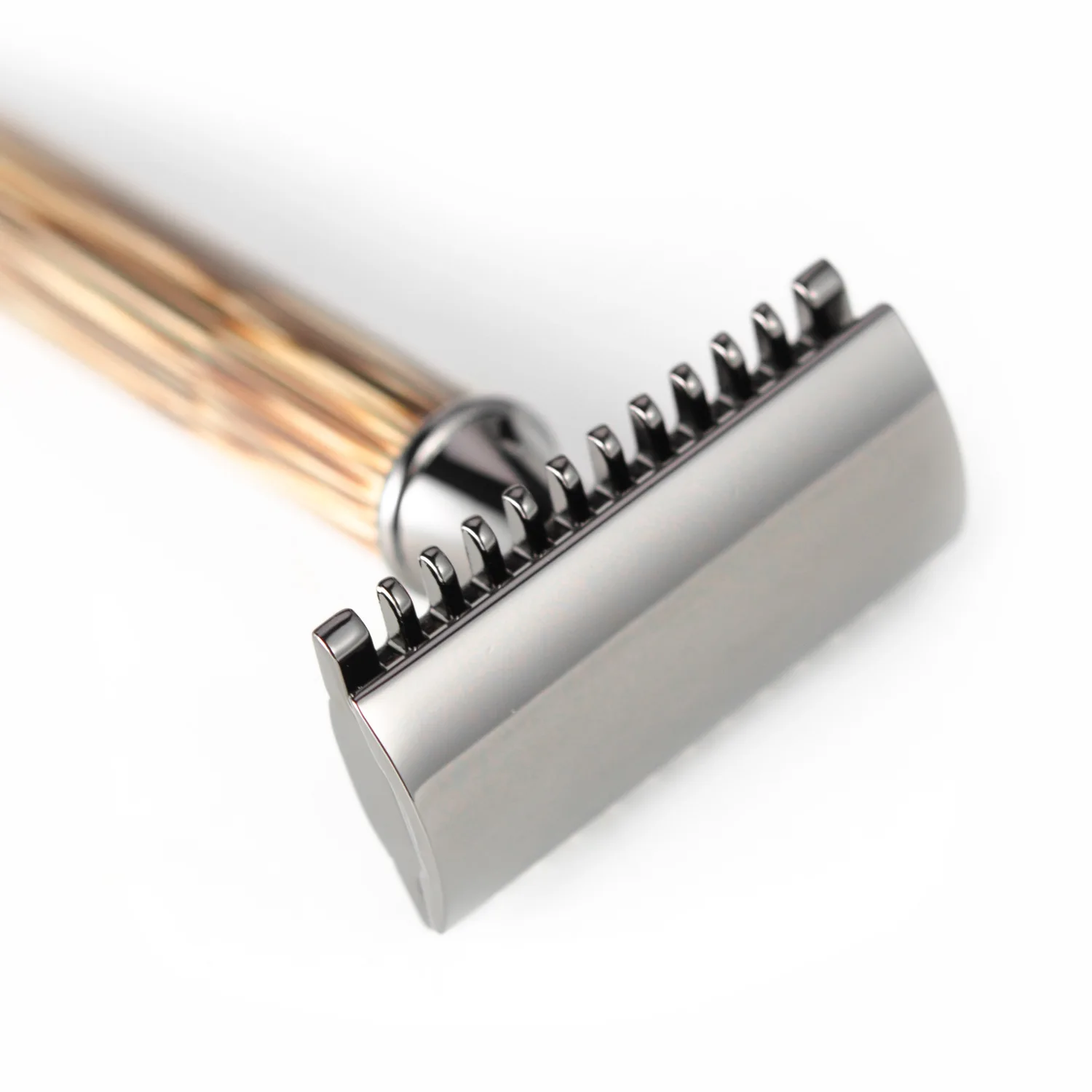 Old-fashioned Manual Razor Made of Aluminum Alloy