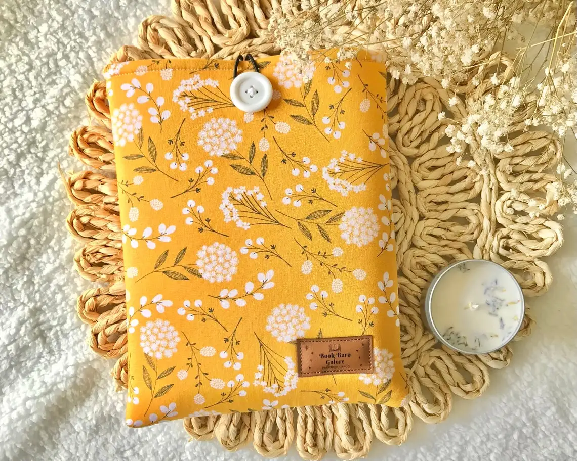 2022 new hot sale customized multiple styles book cover exquisite fabric print wholesale book sleeve