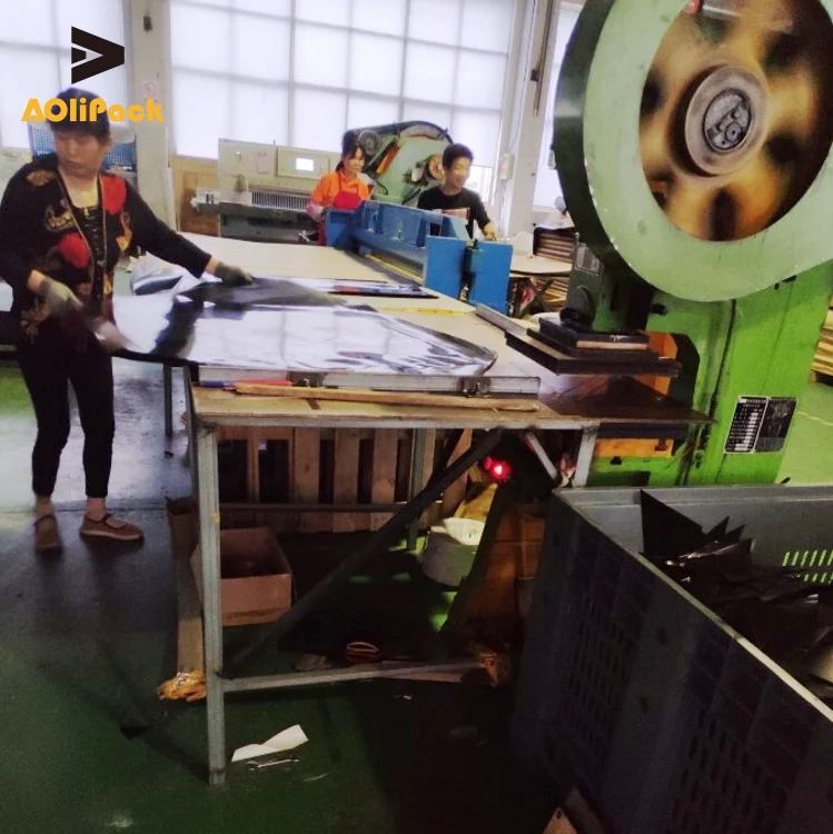 Стильный перерабатываемый HDPE черный пластиковый скользящий лист для отправки/сетчатый мешок с нескользящим листом