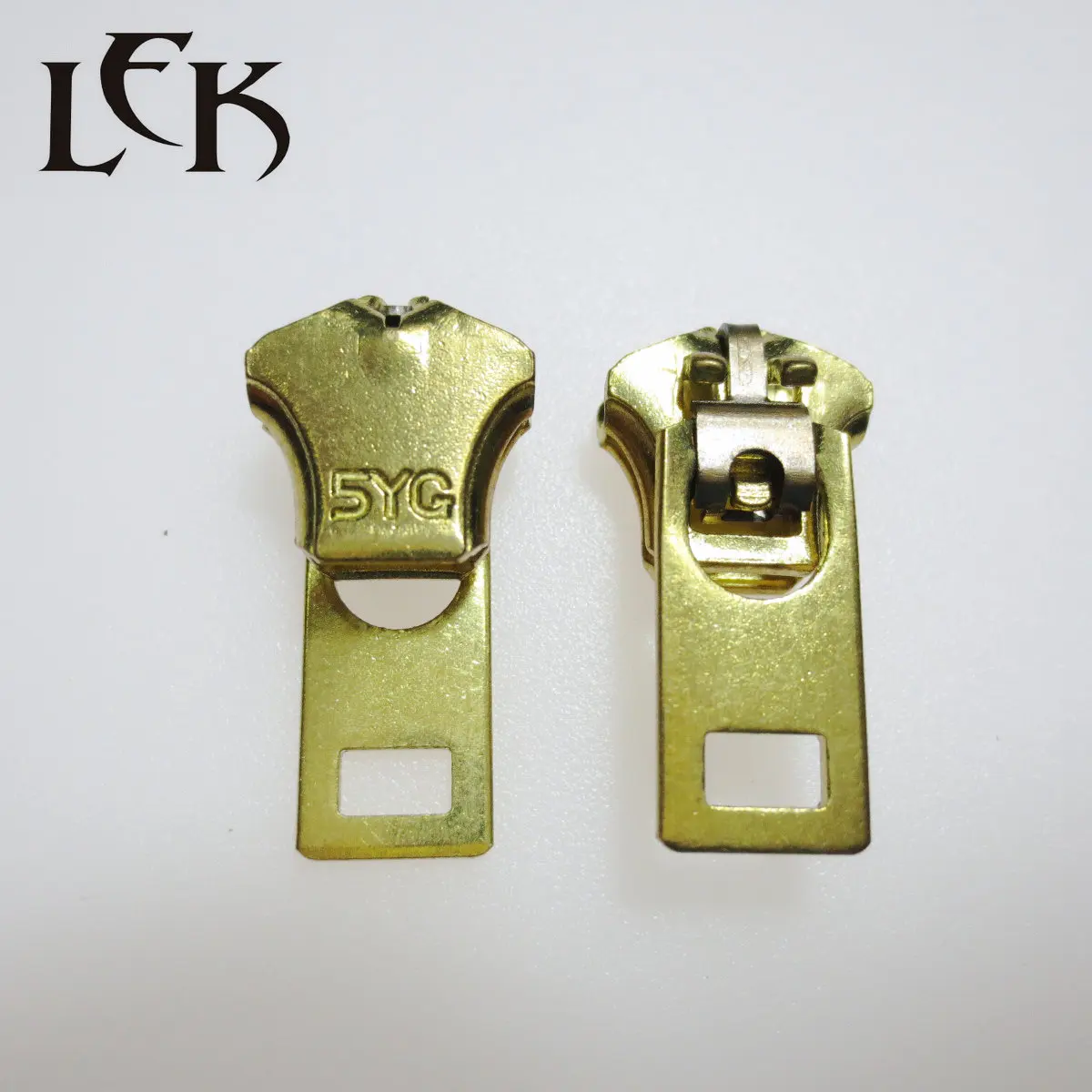 Fashion hot sale wholesale price customizable brass spring lock zipper