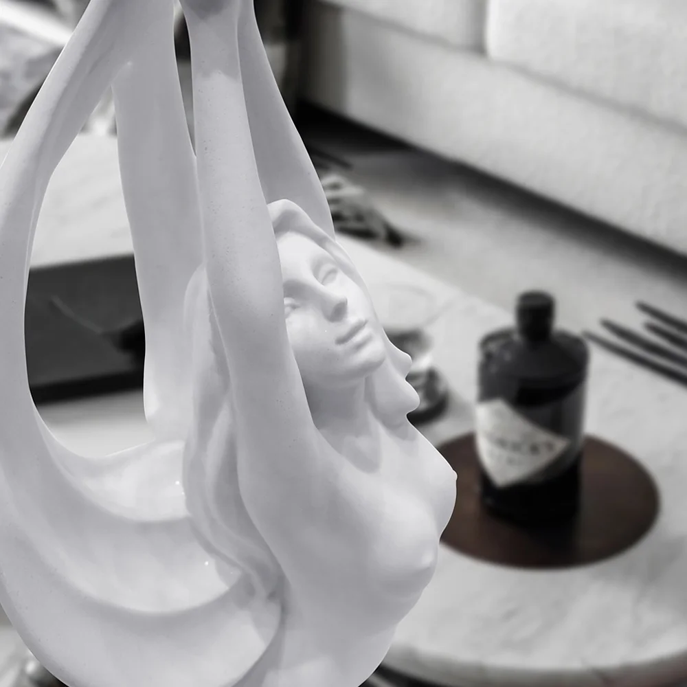 Suanti hotel resin art figurine sculptures decoration living room statue custom indoor modern nordic luxury home decor