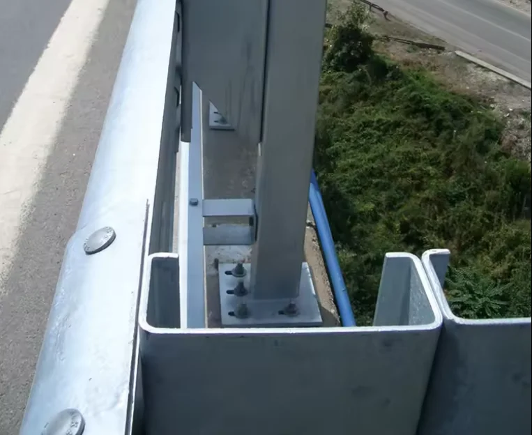 Customized Size Steel Guardrail Post C Post for Galvanized Highway Guardrail Beam high-quality high-speed guardrails posts
