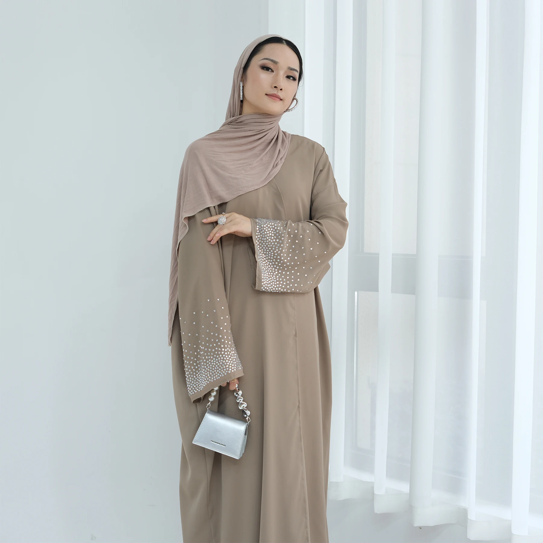Abaya Manufacturer 2025 New Islamic Clothing Women Front Open Abaya With Beading Decoration Women Muslim Dresses Luxury Abaya