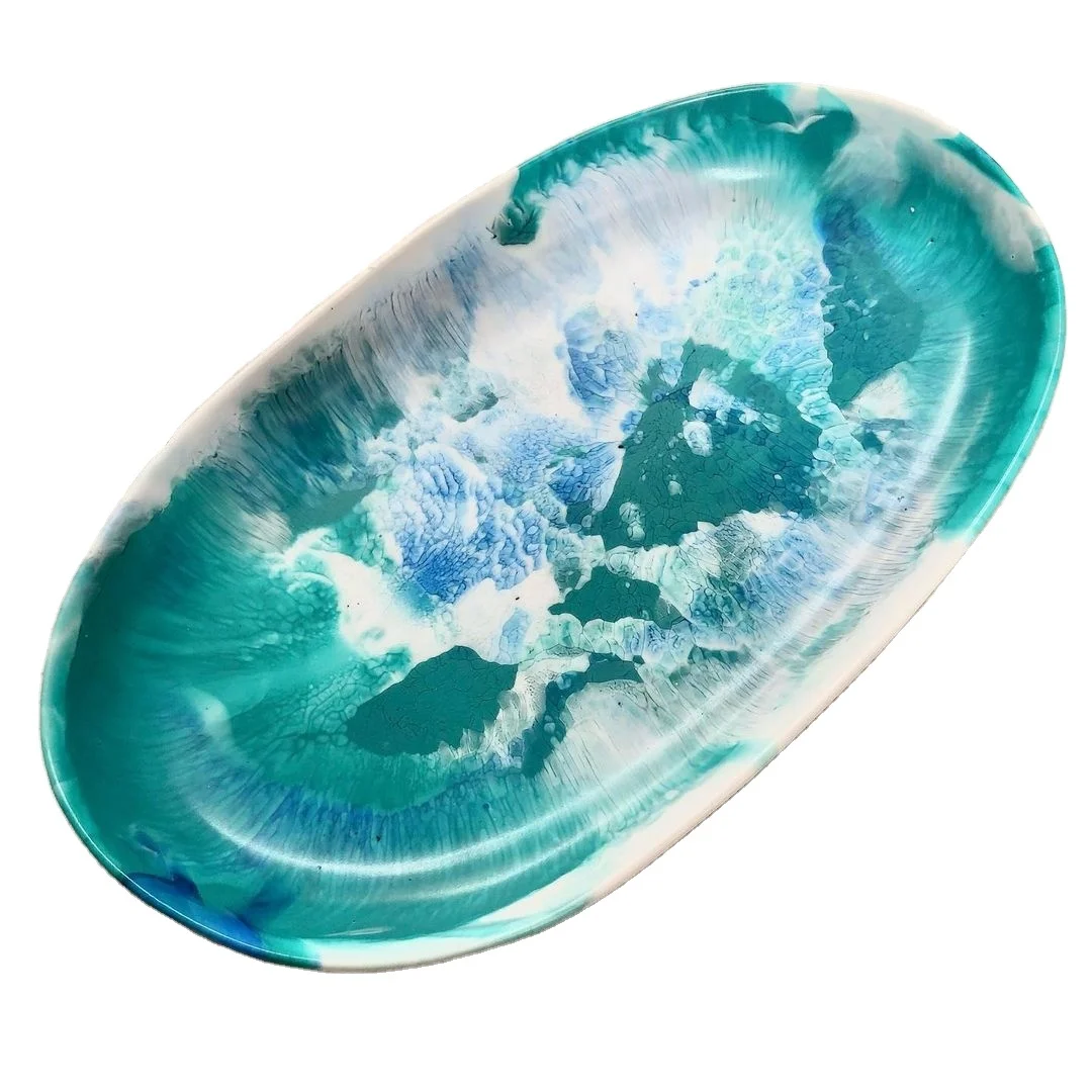 Уникальный поднос ручной работы из акриловой смолы с узором aqua swirl и мраморной текстурой для салата используемый на кухне гостинице