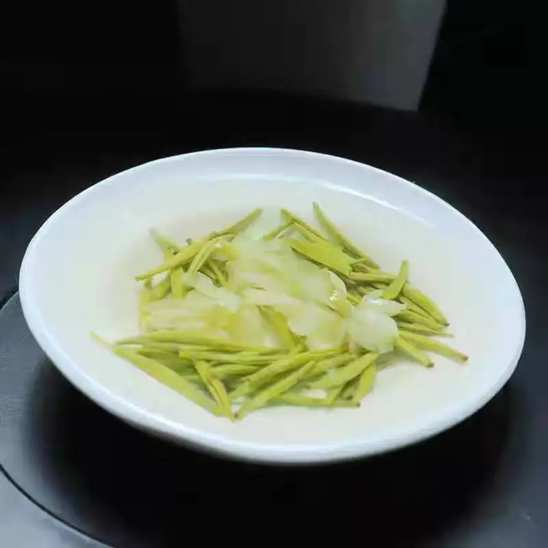 Free Sample Green China Jasmine Silver Needle Tip White Tea Pearl Jasmine Green Tea