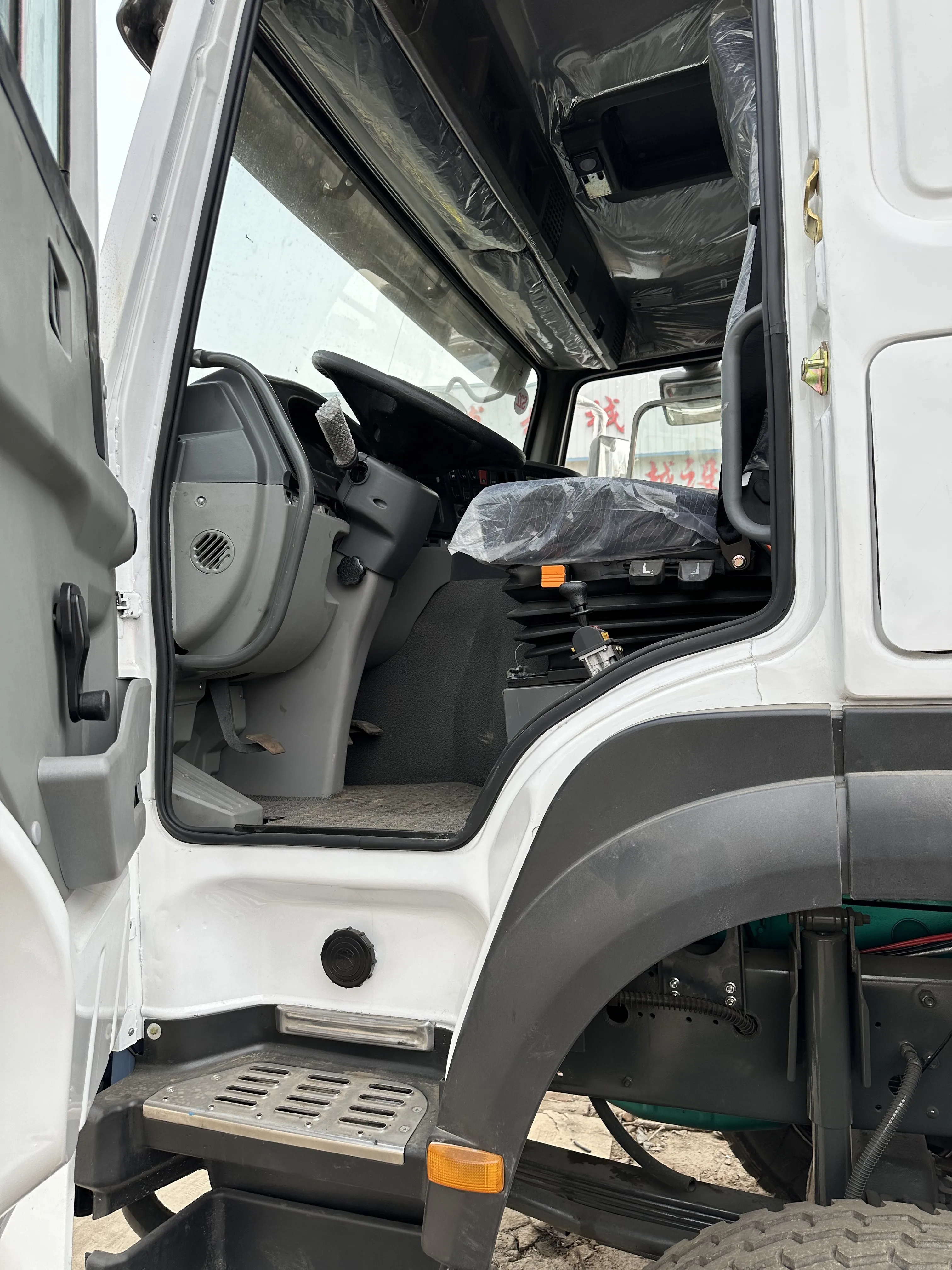 LUEN 6X4 371HP HOWO б/у самосвал механическая подвеска новая коробка передач для шин двигателя