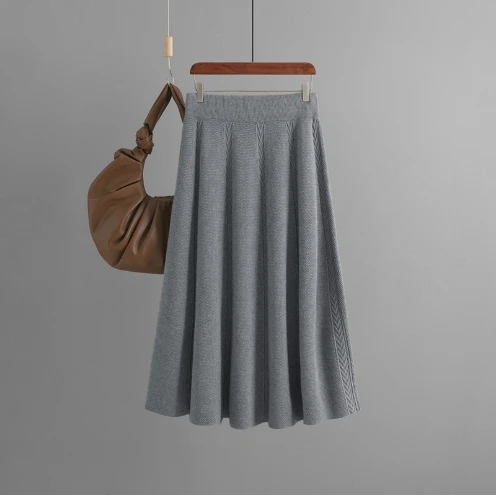 Wholesale Plus Size Women Casual Long Maxi Skirt Solid Color High Waist Long Pleated Skirt With Pocket