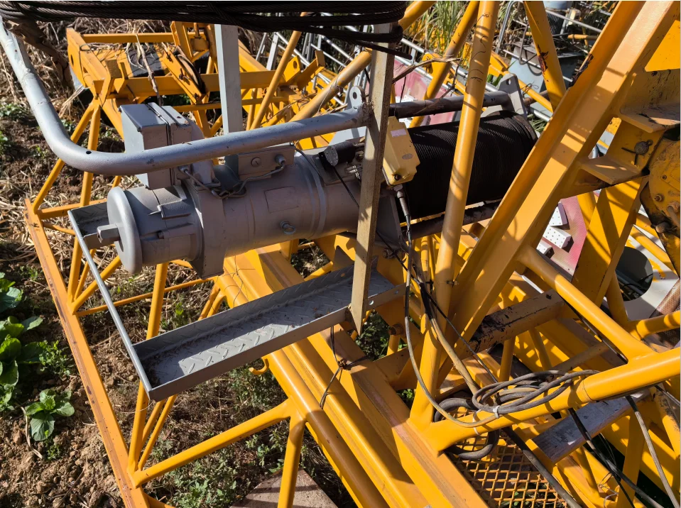 Potain Used Construction Crane Mc120-6 Construction Lifting Equipment Flat Top Tower Crane