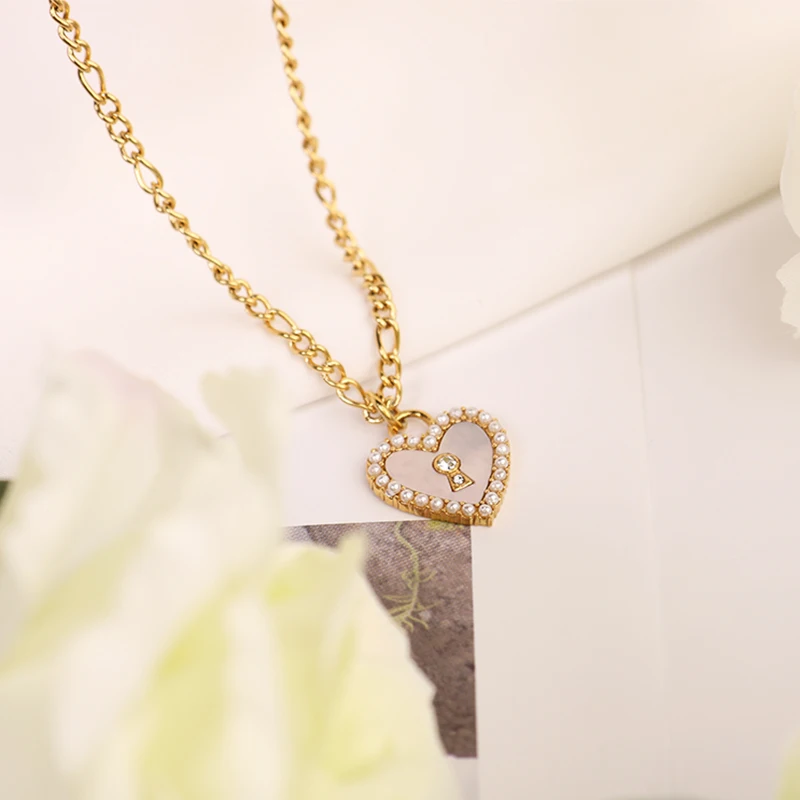 Women 18K Gold Plated Heart Shape Pendant Necklace Stainless Steel Exquisite Spiritual Jewelry Heart Pearl Necklace