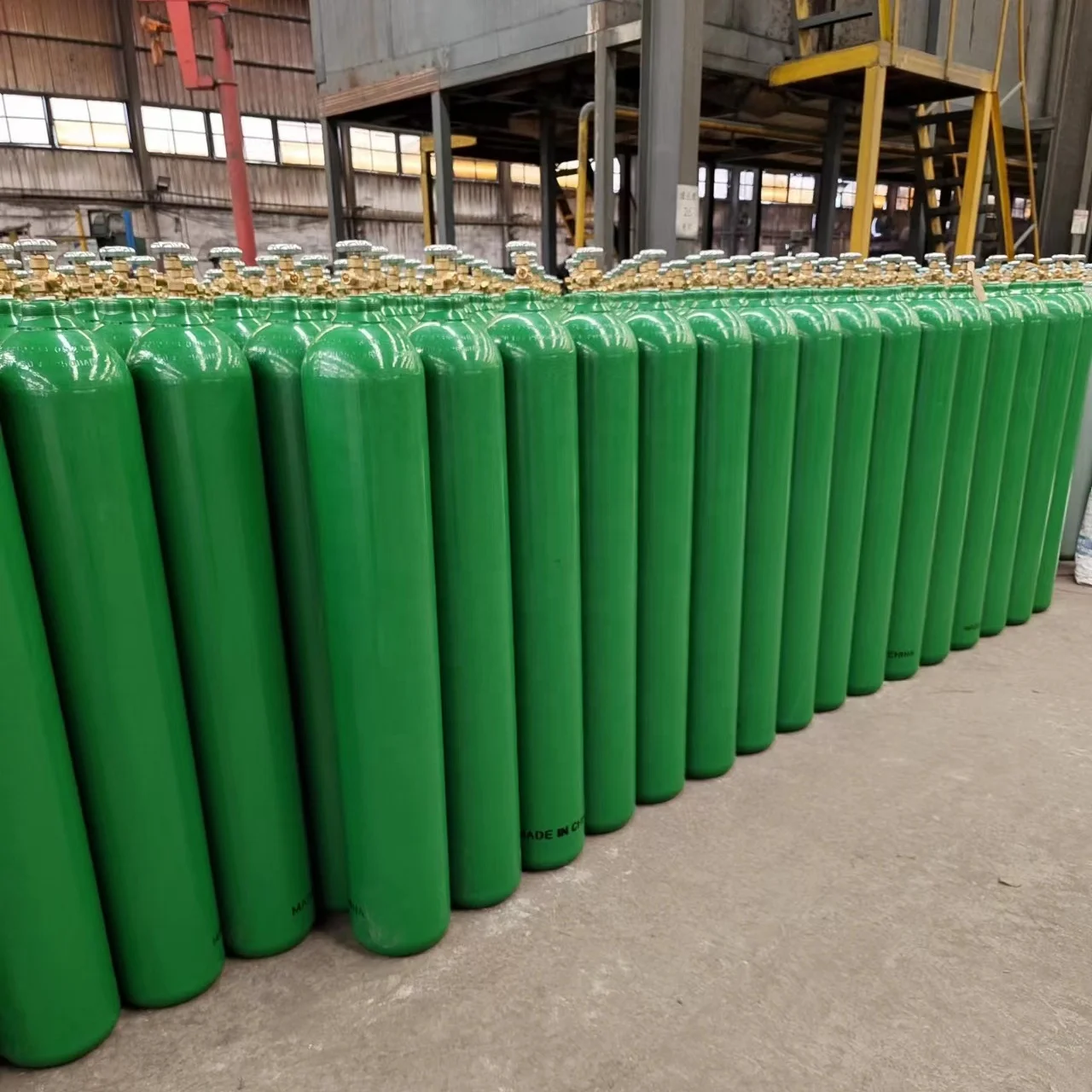 Factory Wholesale Gas Bottle Composite Empty Gas Tank for Sale Argon/Helium/N2/ O2/Industrial Gas Cylinders