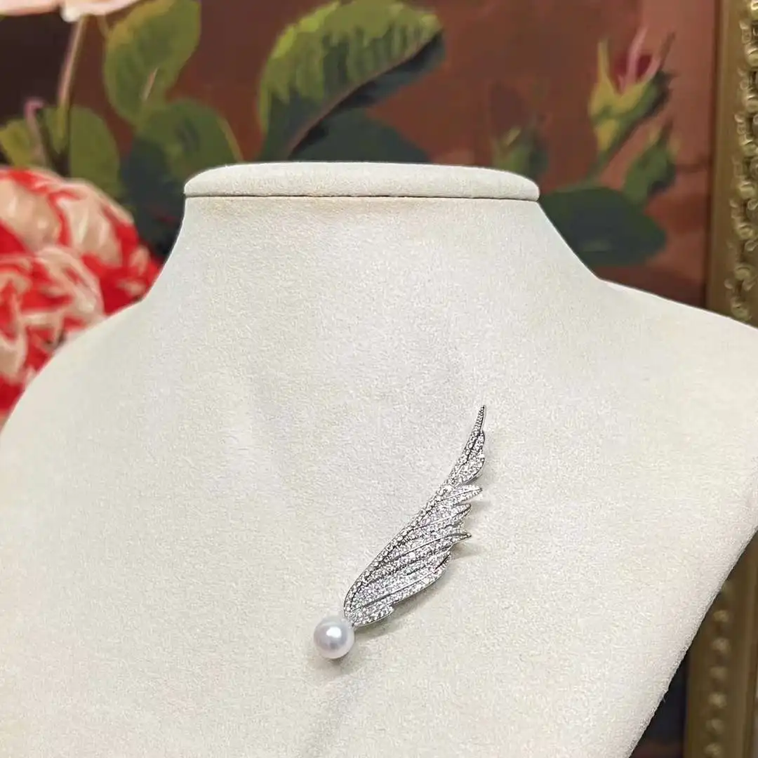 Discounted minimalist temperament paired with chest accessories 8-9mm natural high-quality freshwater pearl feather brooch