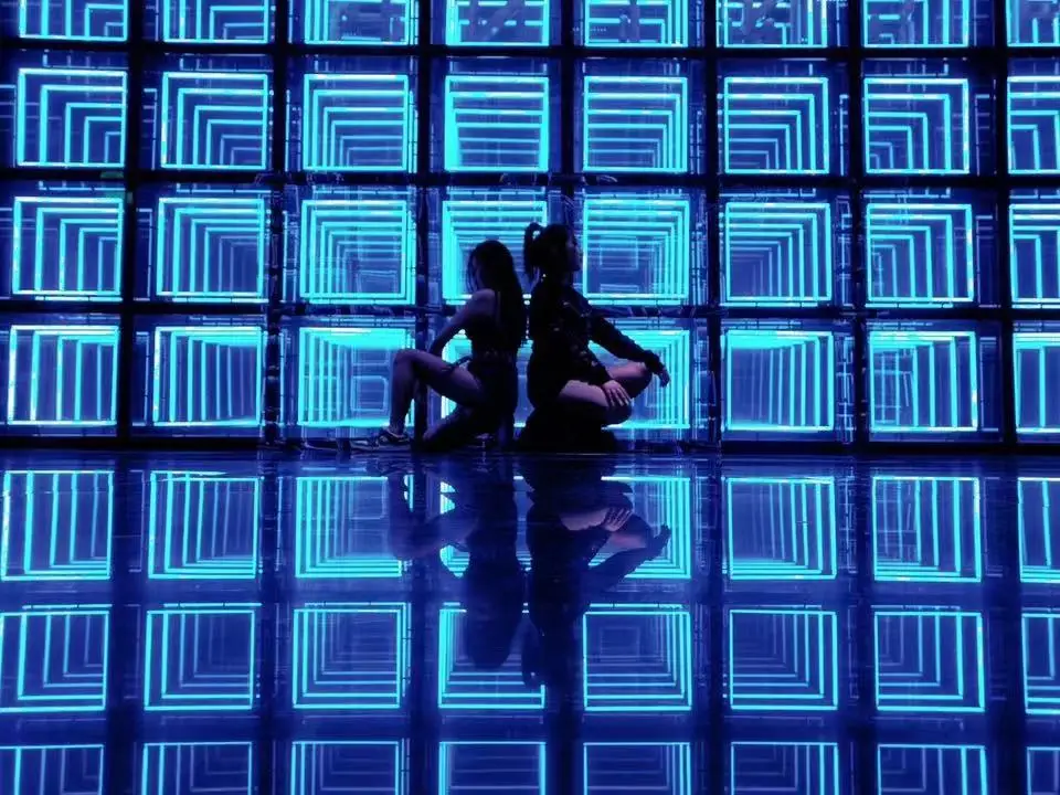 Wired DMX illuminated Neon Mirror Infinity LED Dance Floor For Stage Party KTV Wall Background Light