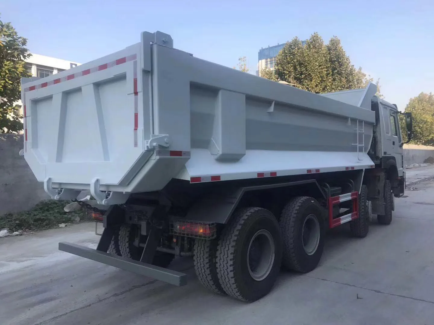 40 ton 20M3 howo 6x4 heavy duty used tipper truck