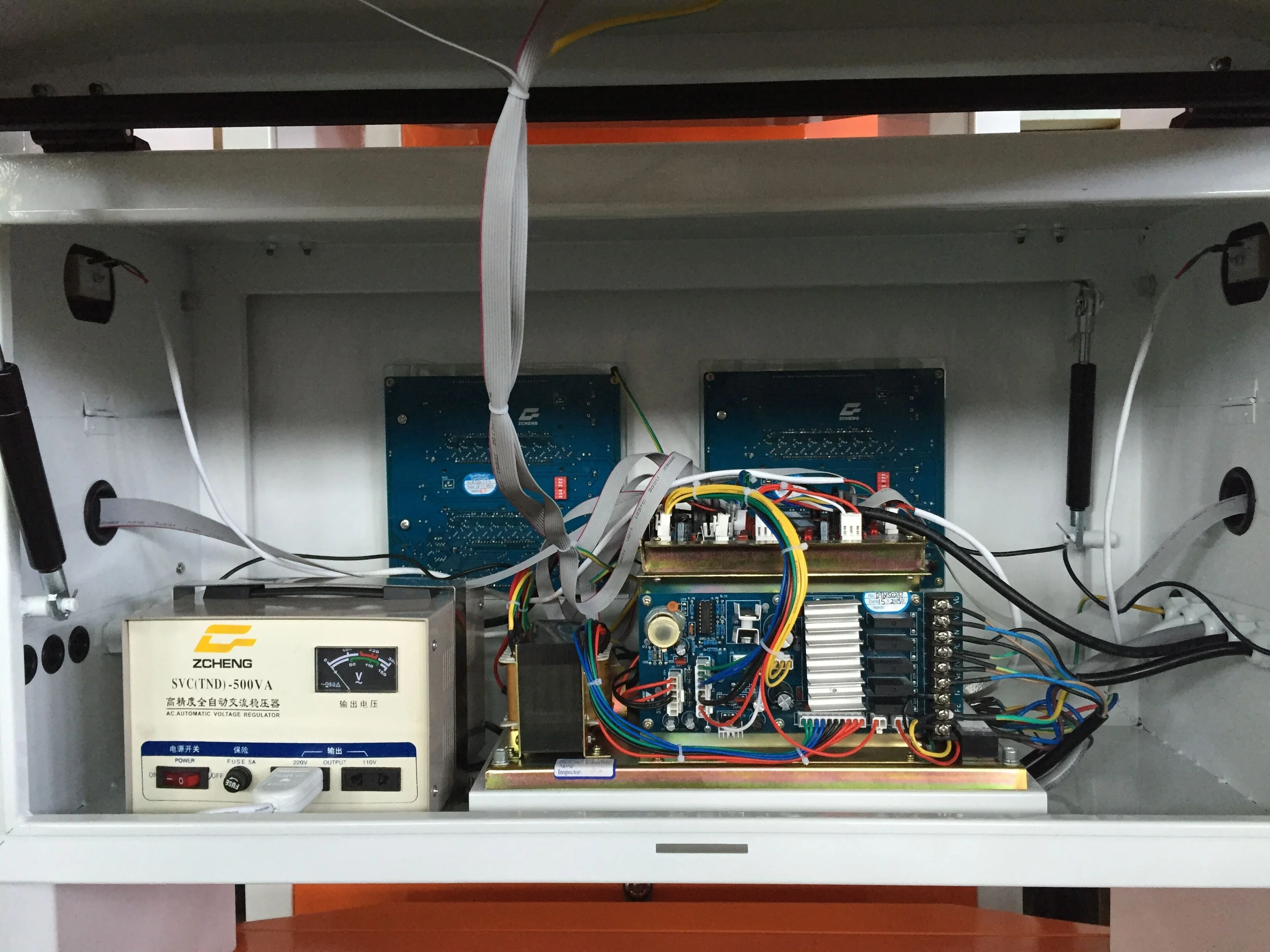 Автоматический стабилизатор напряжения для серводвигателя SVC 500VA 1500VA 2000VA 3000VA 5000VA 3KW 5KW
