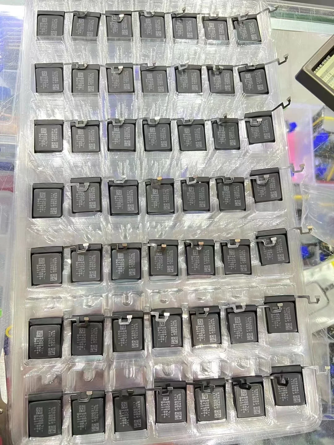 Batteries for Iphone Watch Series 4 44mm  Rechargeable Li- Polymer Battery from China Factory