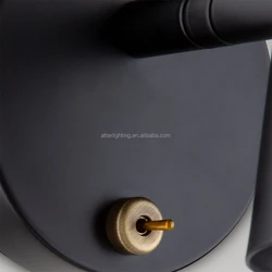 Новый простой современный домашний прикроватный черный металлический настенный светильник с латунным переключателем включения/выключения