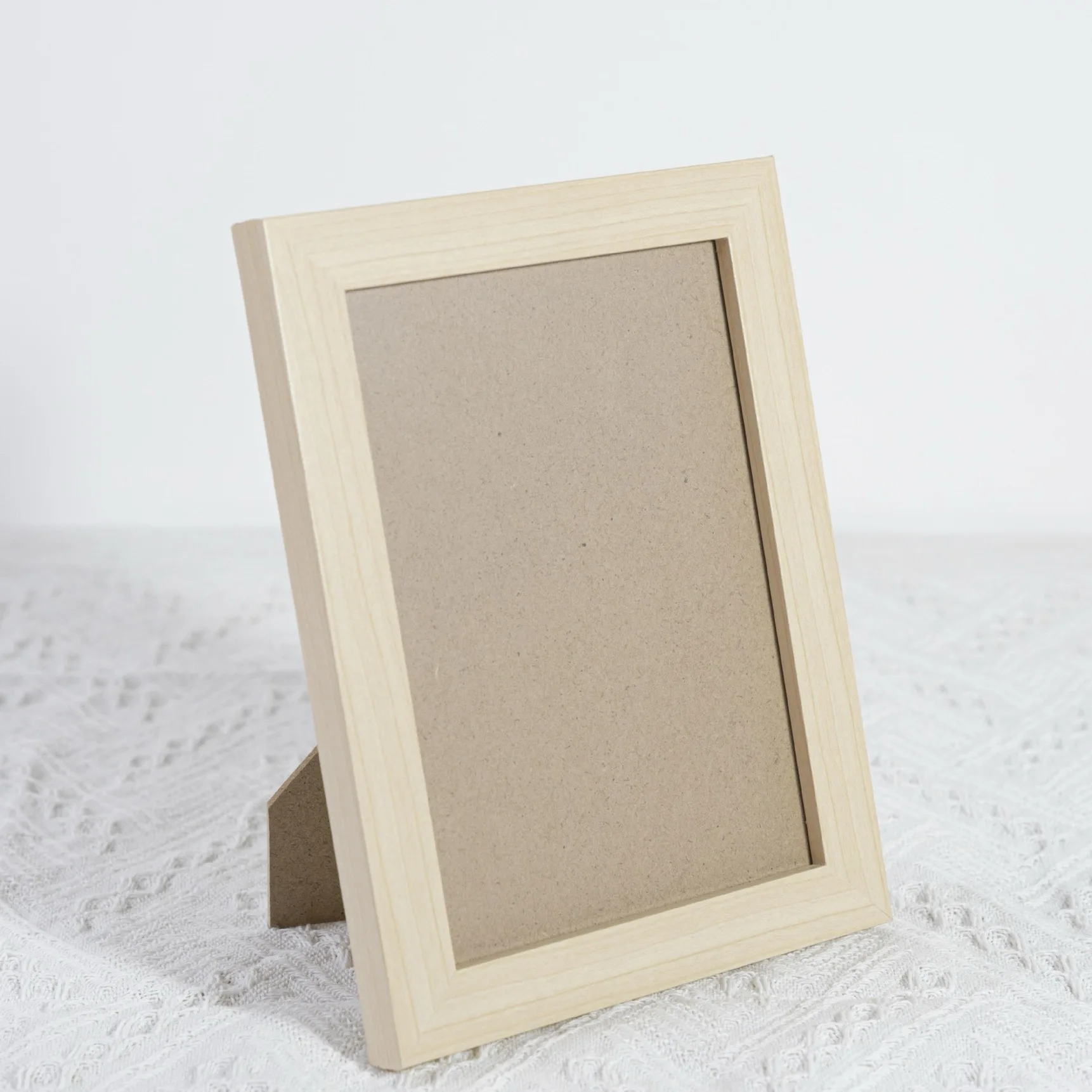 Custom 4x6 5x7 Valuable Picture Frame Natural Solid Wood High Definition Glass Photo Frame For Table Or Wall Hanging