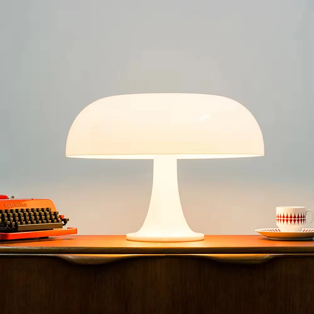 Mushroom Table Lamp Bedroom Nordic Home Decor Luxury Wholesale Night Light Bar Study Office Home Book Coffee Desk Lights