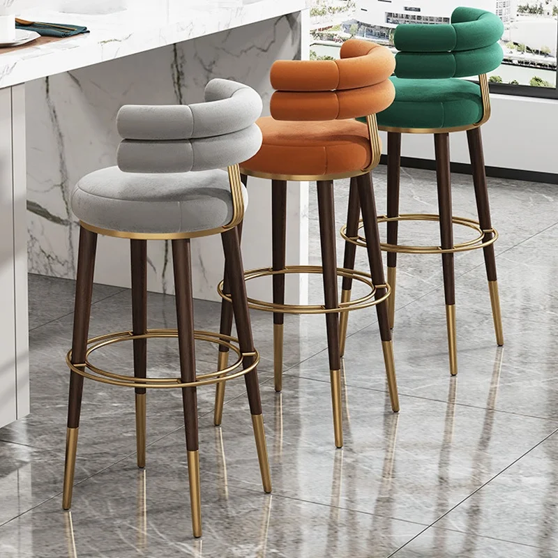Modern Luxury Kitchen Gold Metal Barstool Mesas y Sillas Para Bar Stool Nordic Pink Velvet Solid Wood Leg High Stool Bar Chair