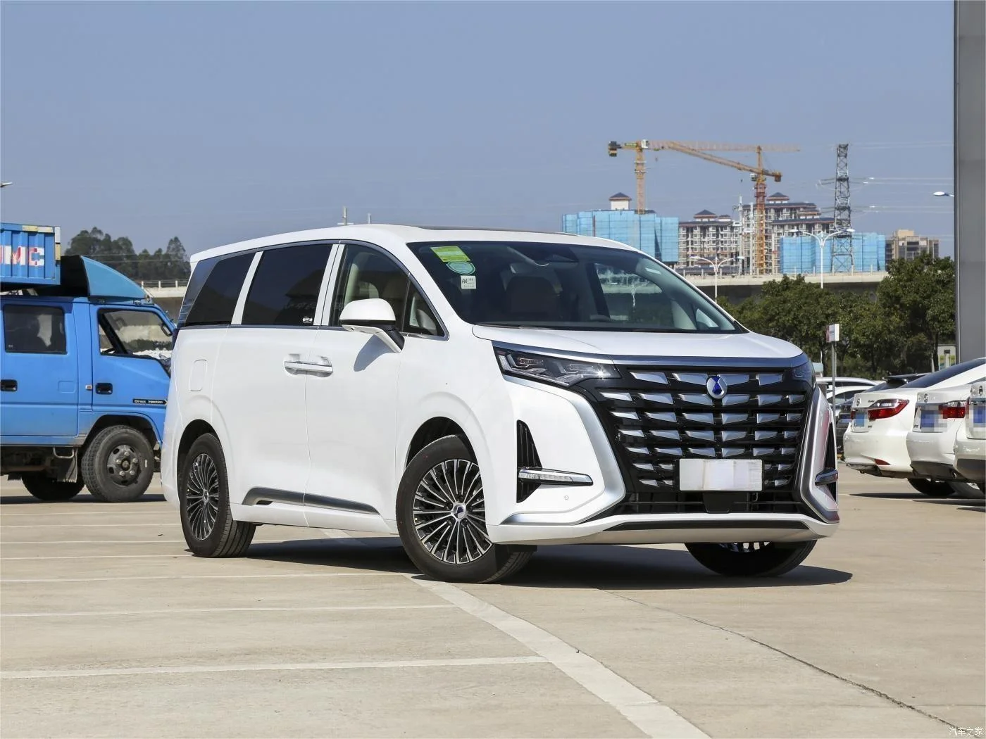 2023 новый автомобиль DENZA D 9 1 5 T DM-i 1040 Премиум Версия NEDC 190 км Гибридный сделано в Китае MPV