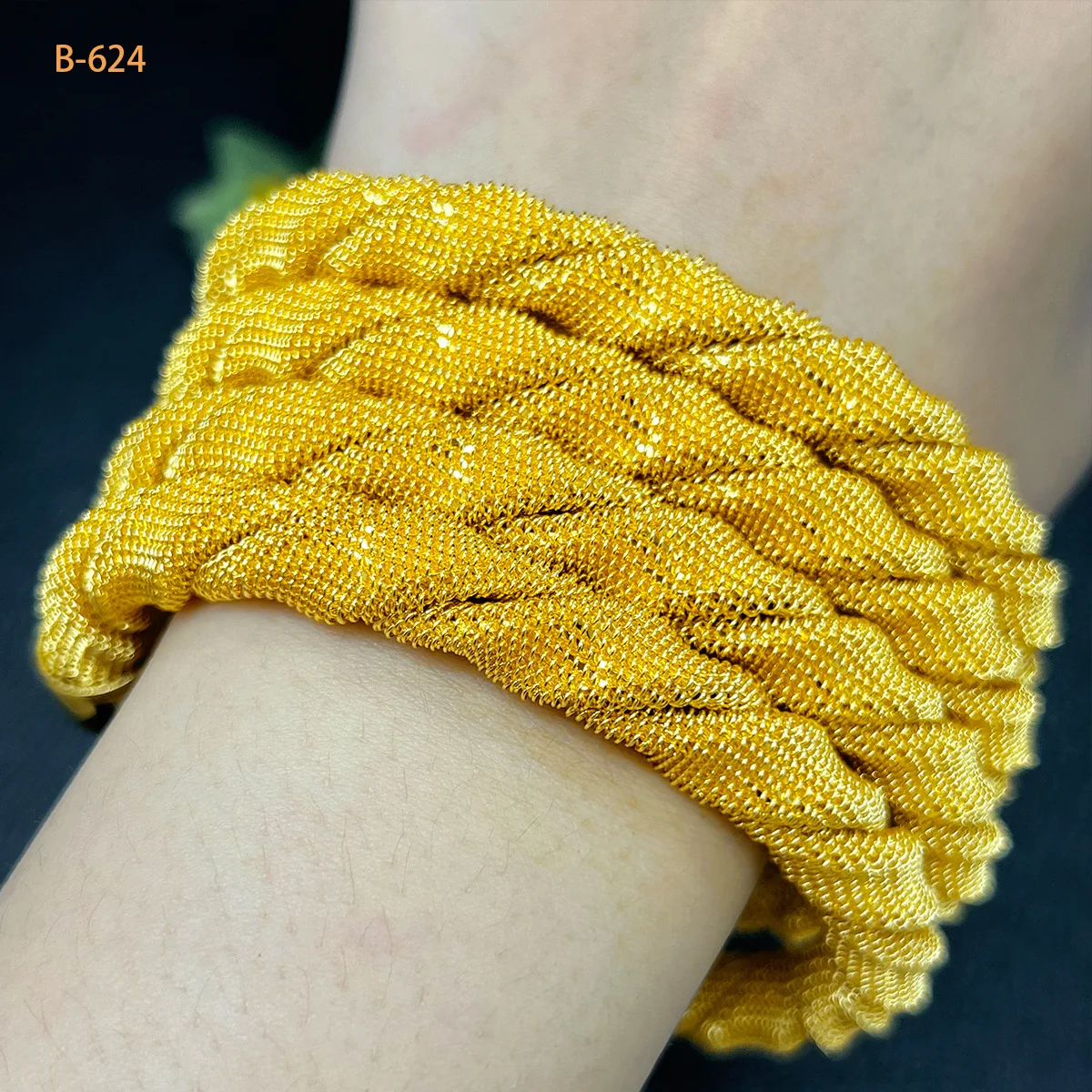 Женский браслет с золотым покрытием 24 карата