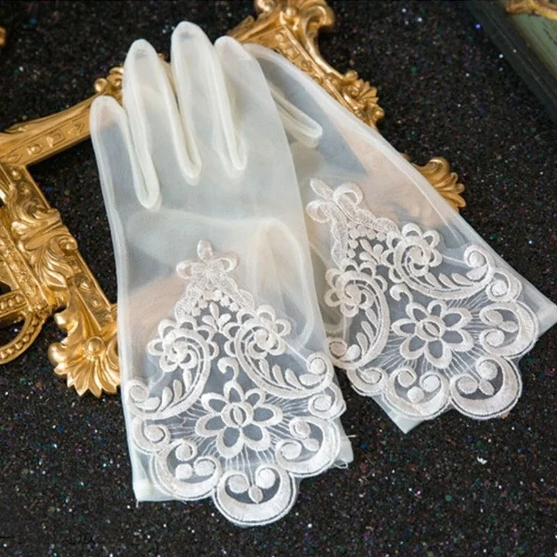 RY Bride Dress Gloves Lace Short Paragraph Mittens Wedding Dresses Accessories Charming Lady Women Glove with Fingers