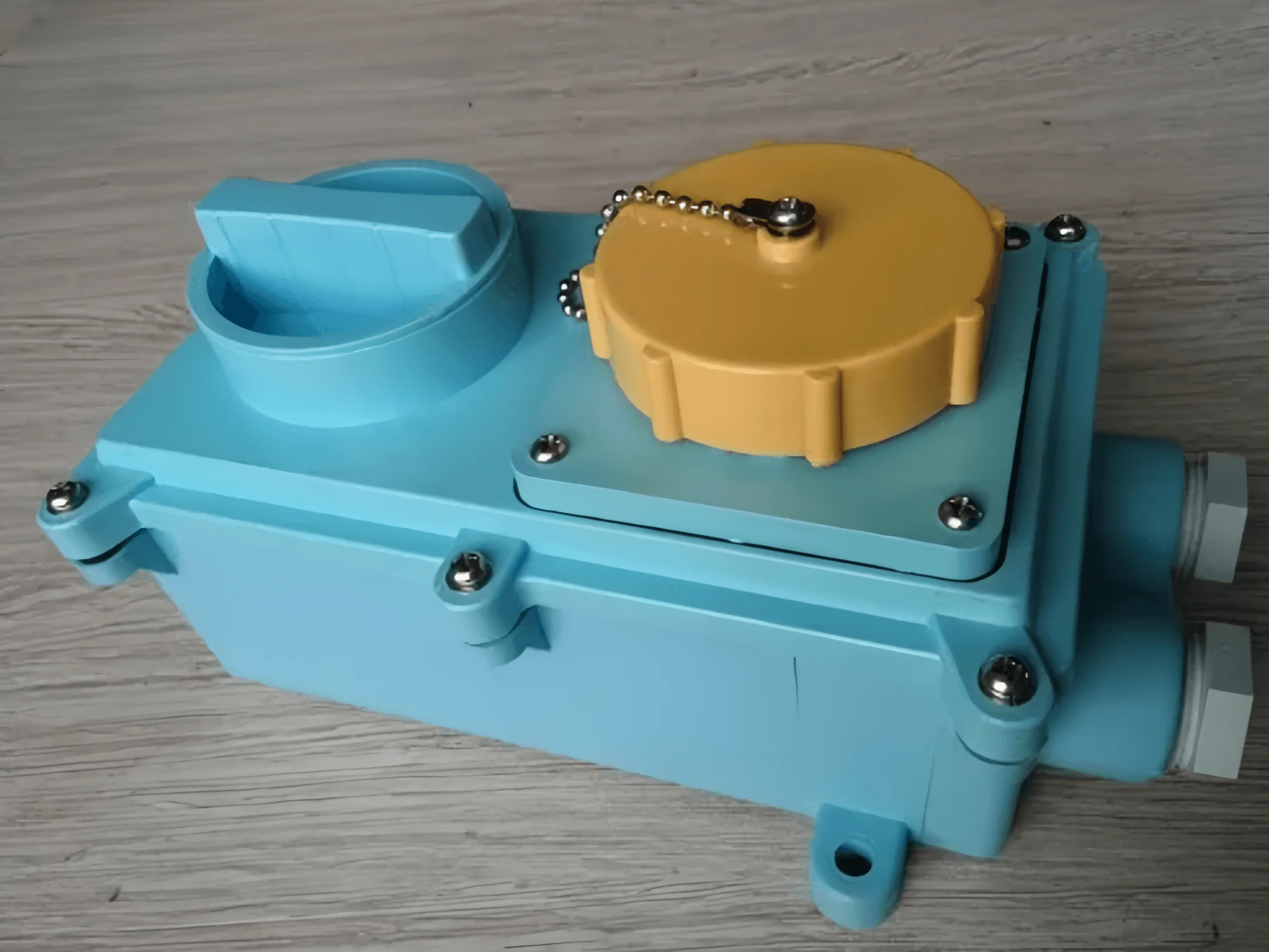 IMPA 792771 Plastic Electric Switch Socket 100-130V 16A 2P+E MarineReceptacle With Lock