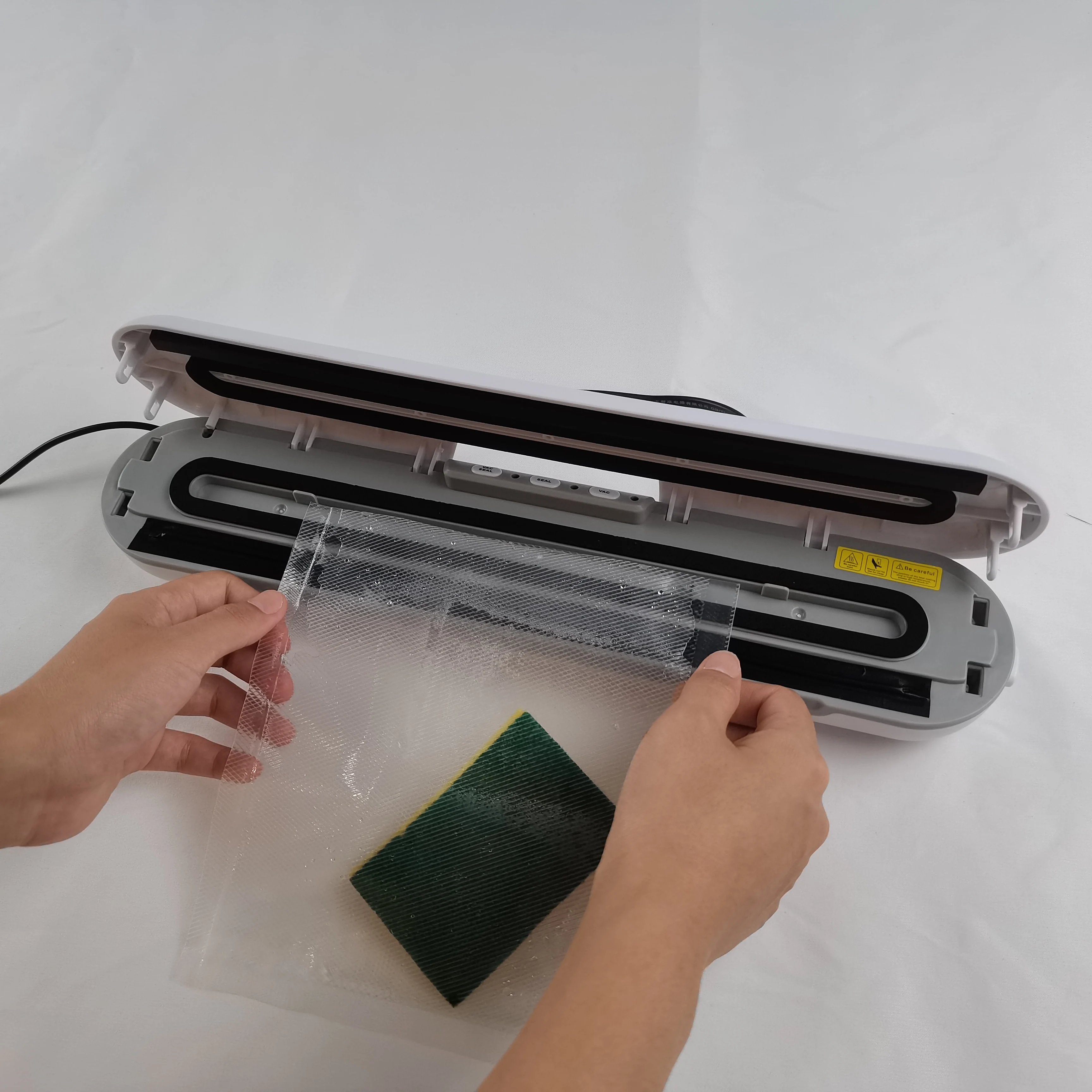 2021 New Design Portable Household Food Packing Machine Vacuum Sealer