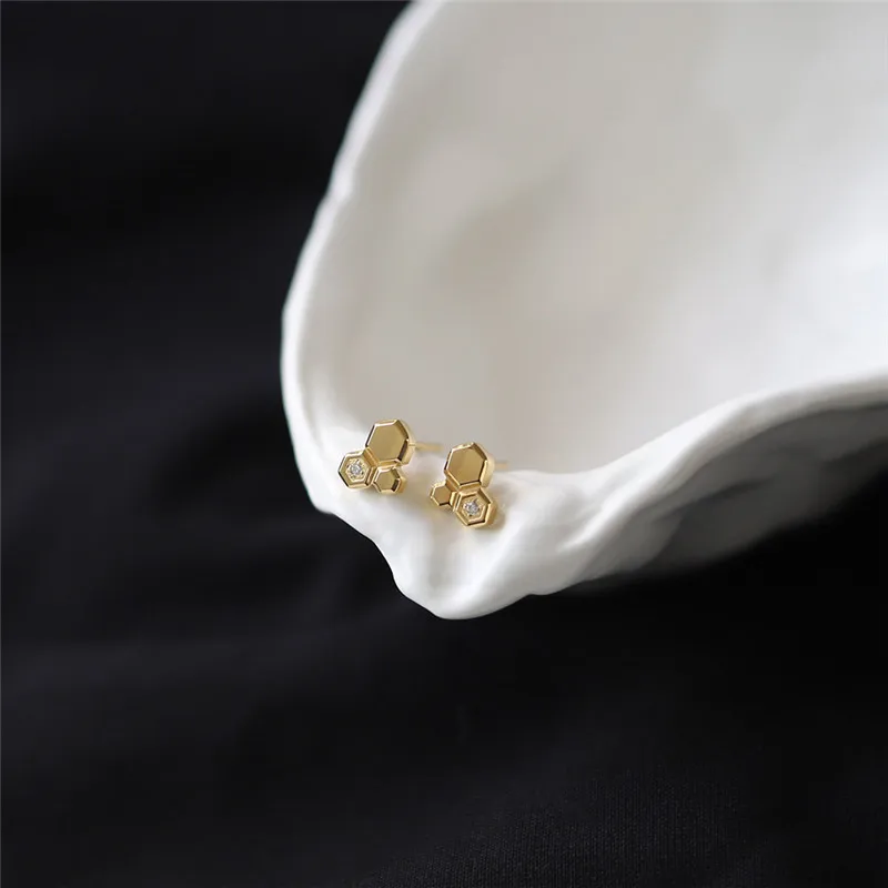 Fashion Minimalist 18K Gold Plated Stainless Steel Jewelry Bee Honeycomb Stud Earrings