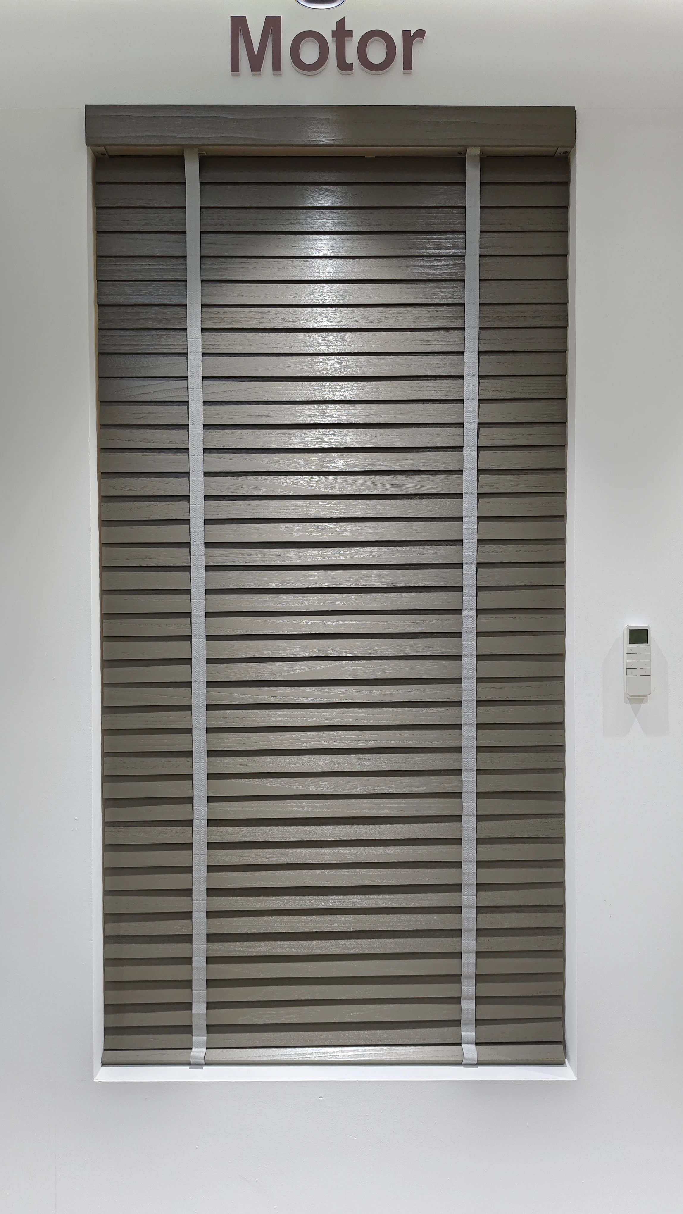 Electric blinds Venetian blinds motor wooden Paulownia blinds