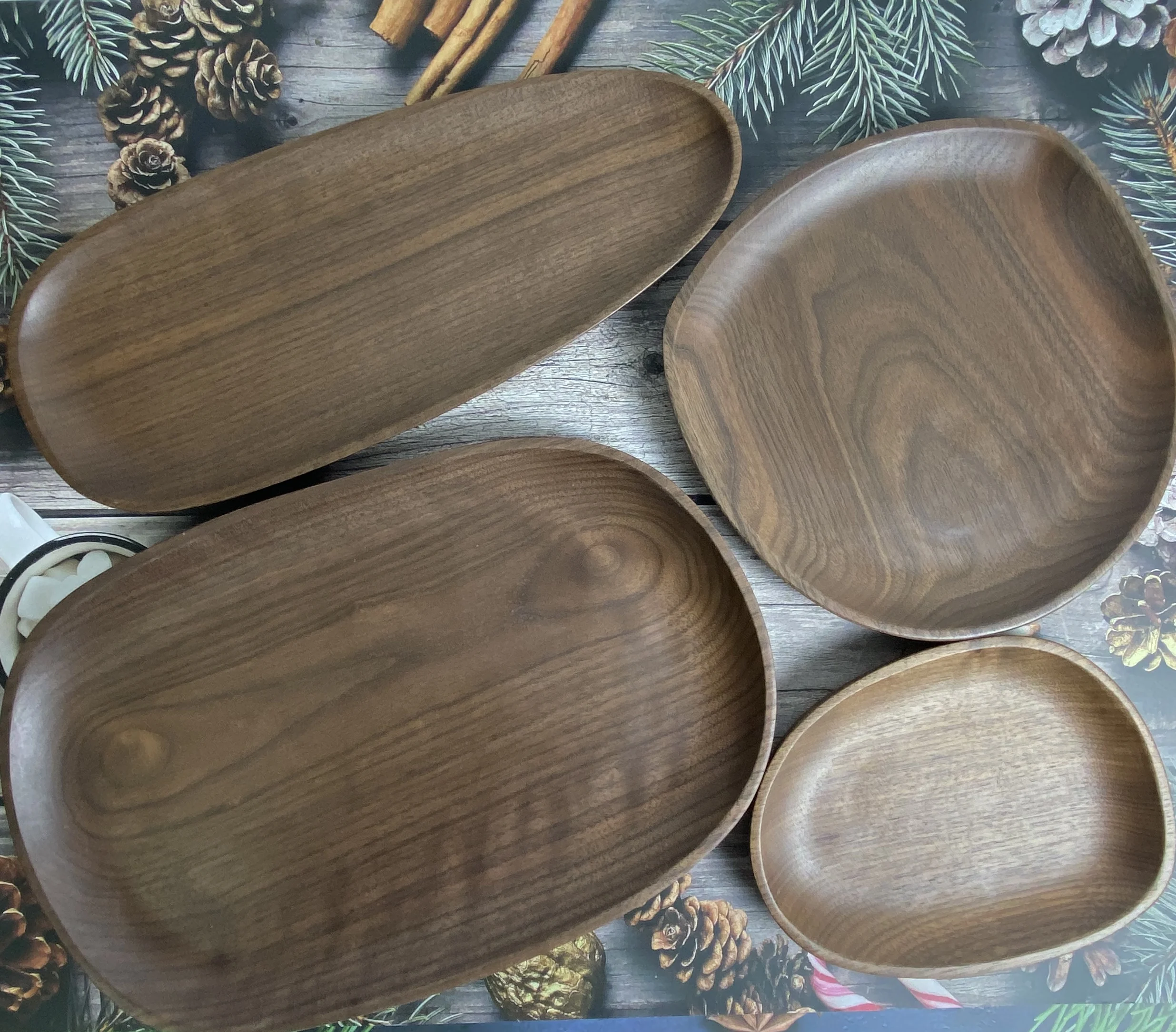 Diyue DYD22061 Custom Logo Wooden Plate Set of 4 Walnut Wood Trays Dishes Wooden Platters for Food Natural Irregular Shape Plate