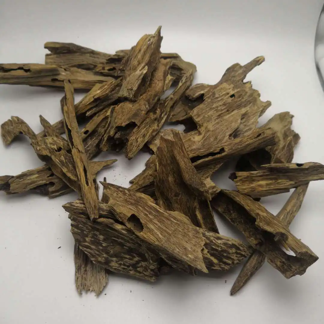 Royal and Premium Oud Oudh Pen from Natural Vietnamese royal oud agarwood chips High Quality and Nice Smell For Gift