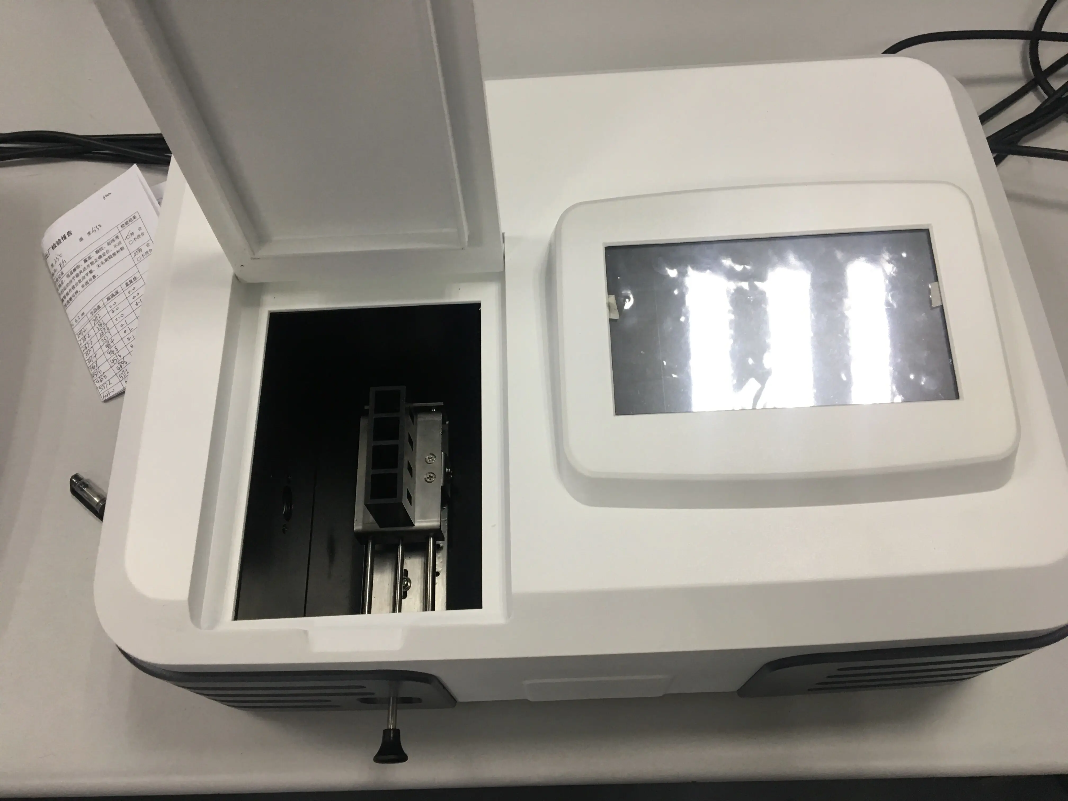 Портативный спектрофотометр с сенсорным экраном uv-vis