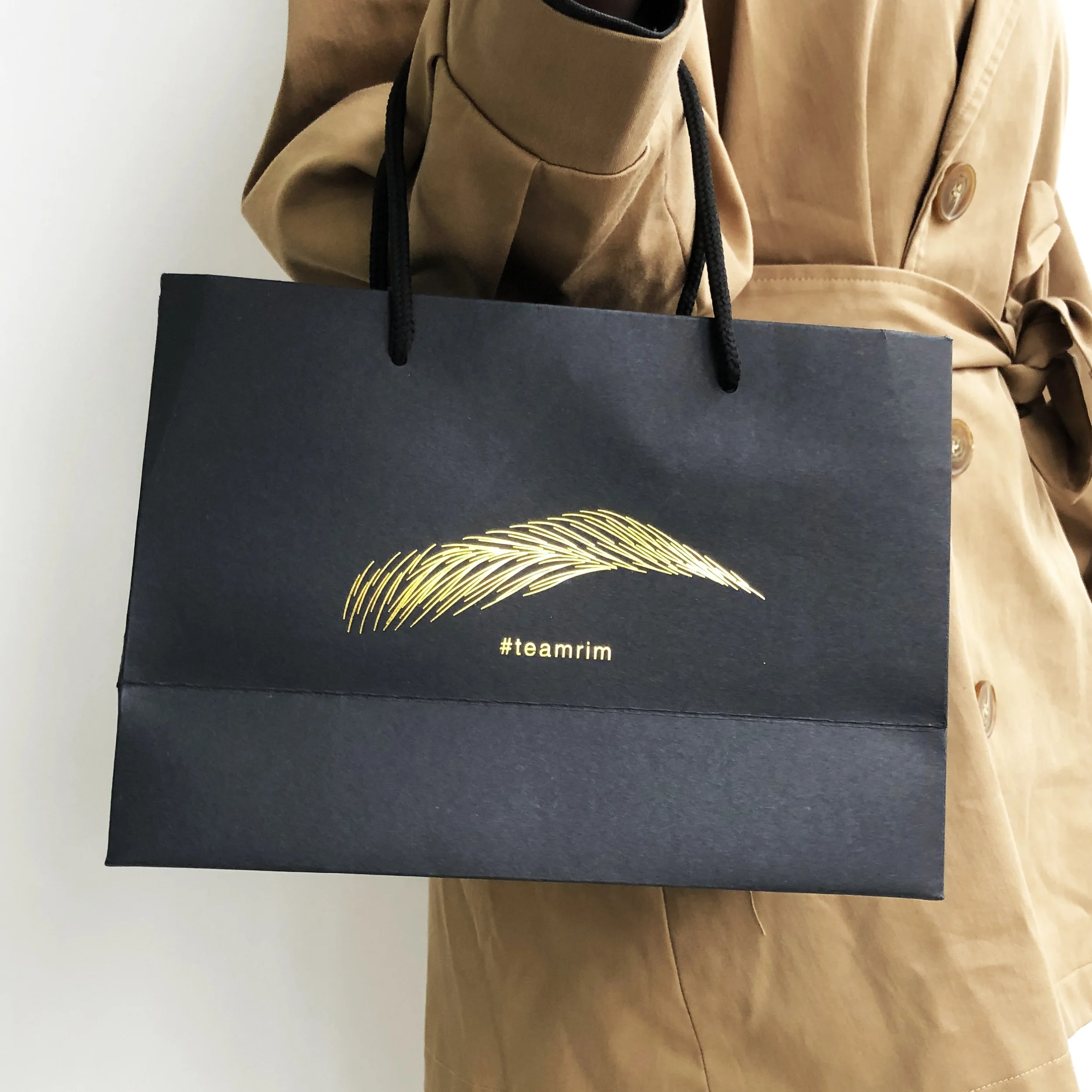 printed luxury gift paper shopping bag wholesale custom printing logo kraft paper bag china gift bag